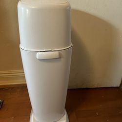 Baby Diaper Trash Can 