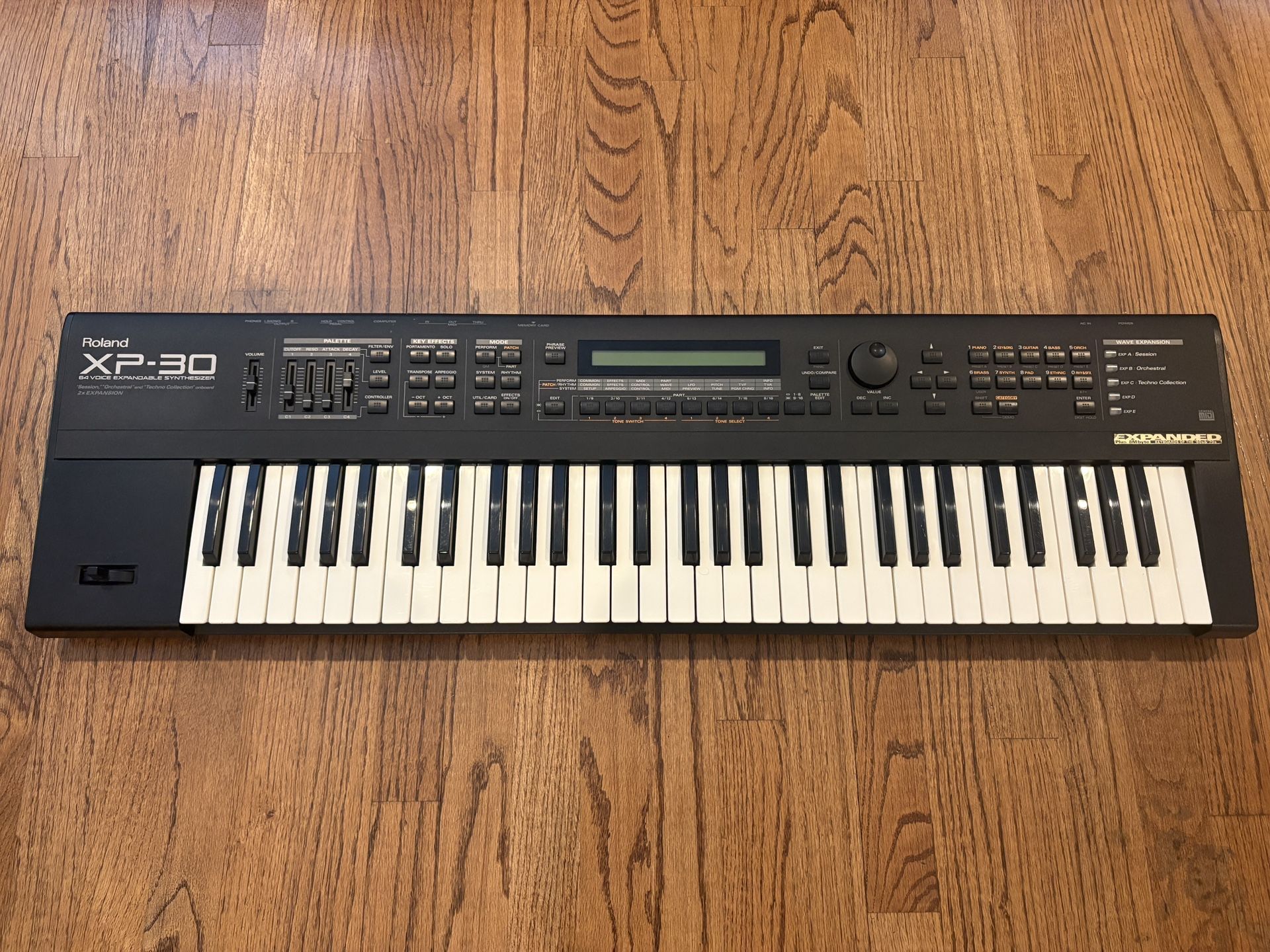 Roland XP-30
