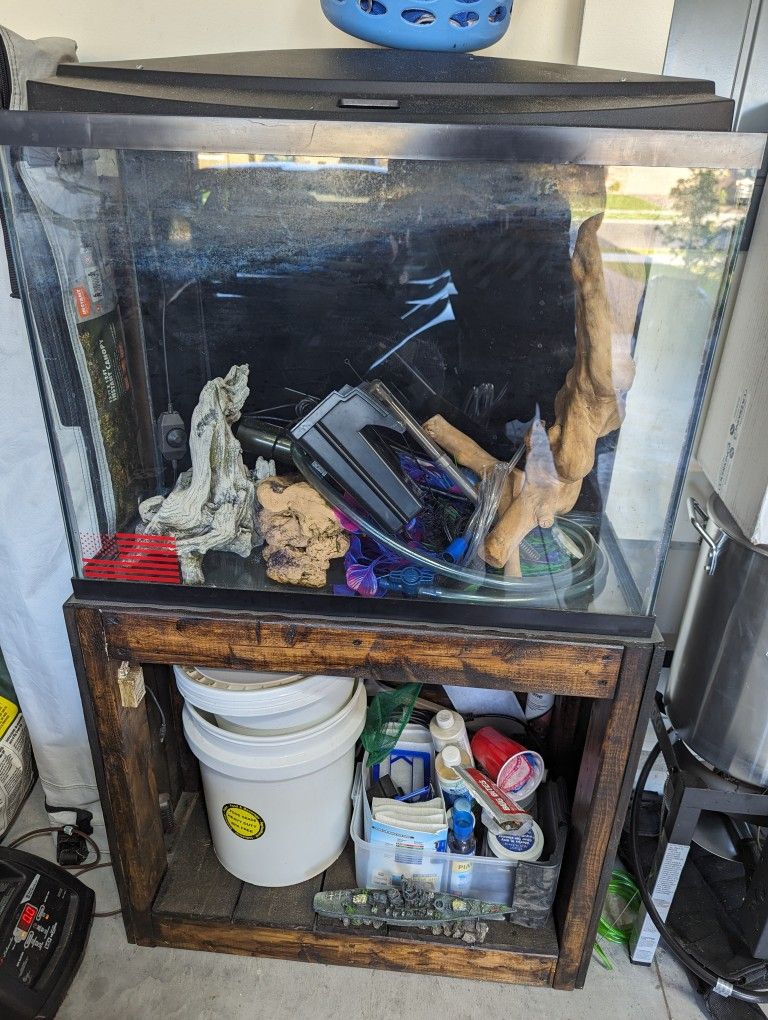 37 Gallon Fishtank/Aquarium