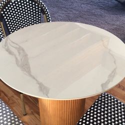 Round Stone Dining Table, 31.5”. NEW, Open Box 