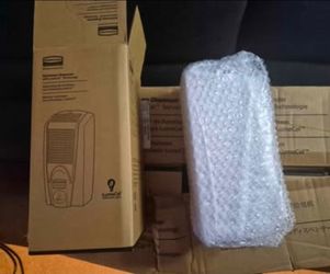 Rubbermaid AutoFoam Dispenser with LumeCel Technology White/Grey New in Box (10pc)