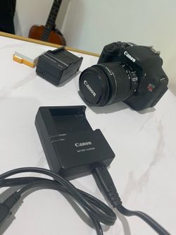Photography pro premium Canon Rebel T3i  photo, shoot, professional, Camera in excellent condition, comes with additional battery and charger  Excelle