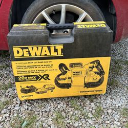 DeWalt Deep cut 5” bandsaw kit