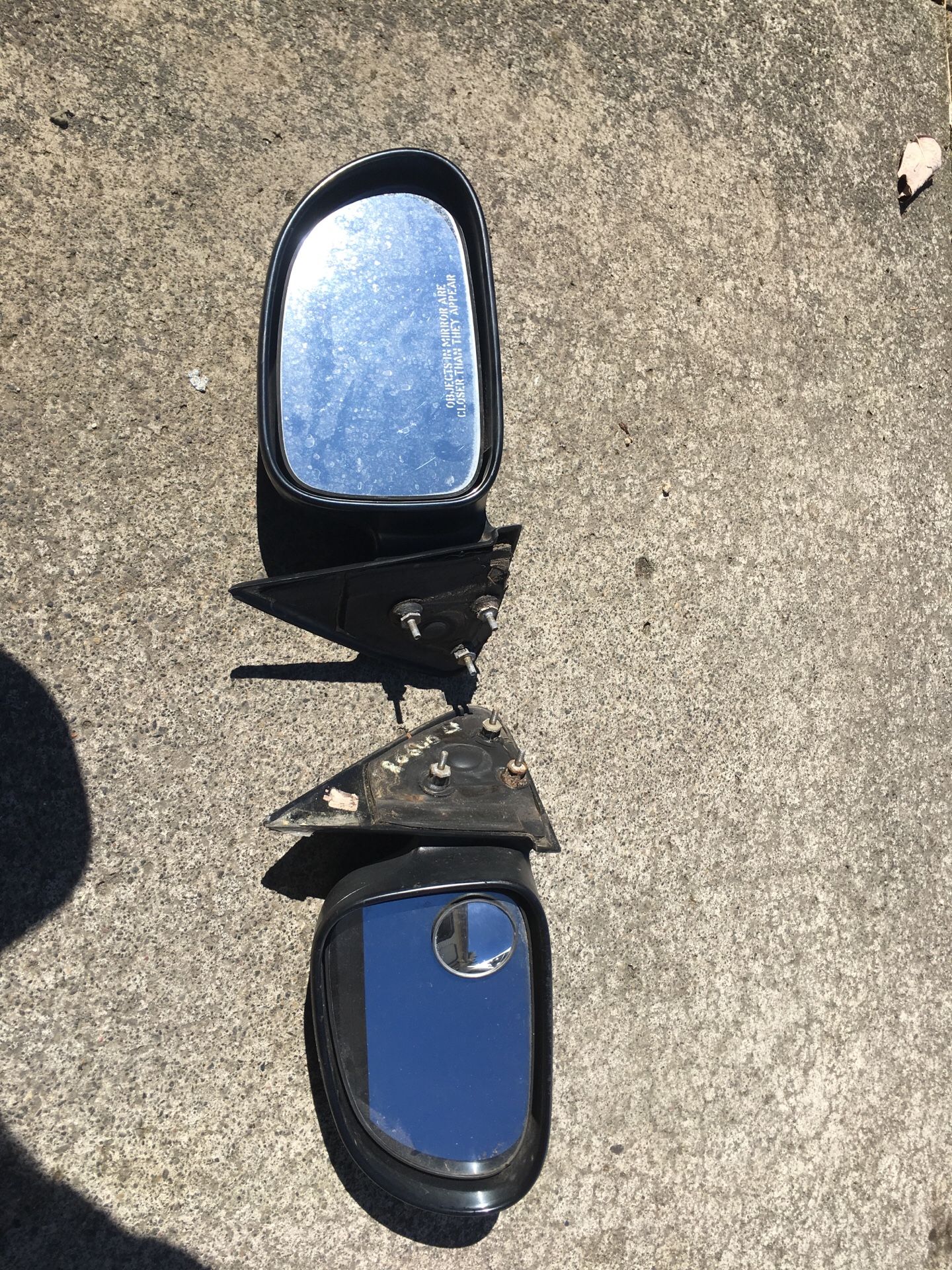 Side mirrors off a 1998 Dodge Dakota.
