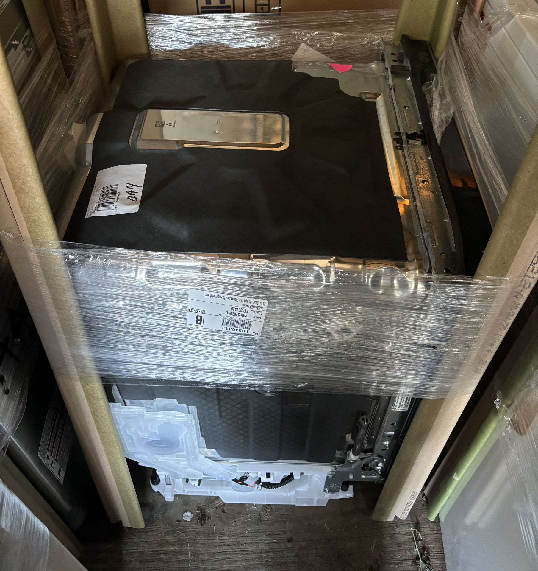 Dishwasher whirlpool brand new