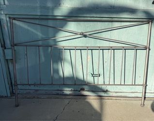 FREE QUEEN HEADBOARD AND FOOTBOARD