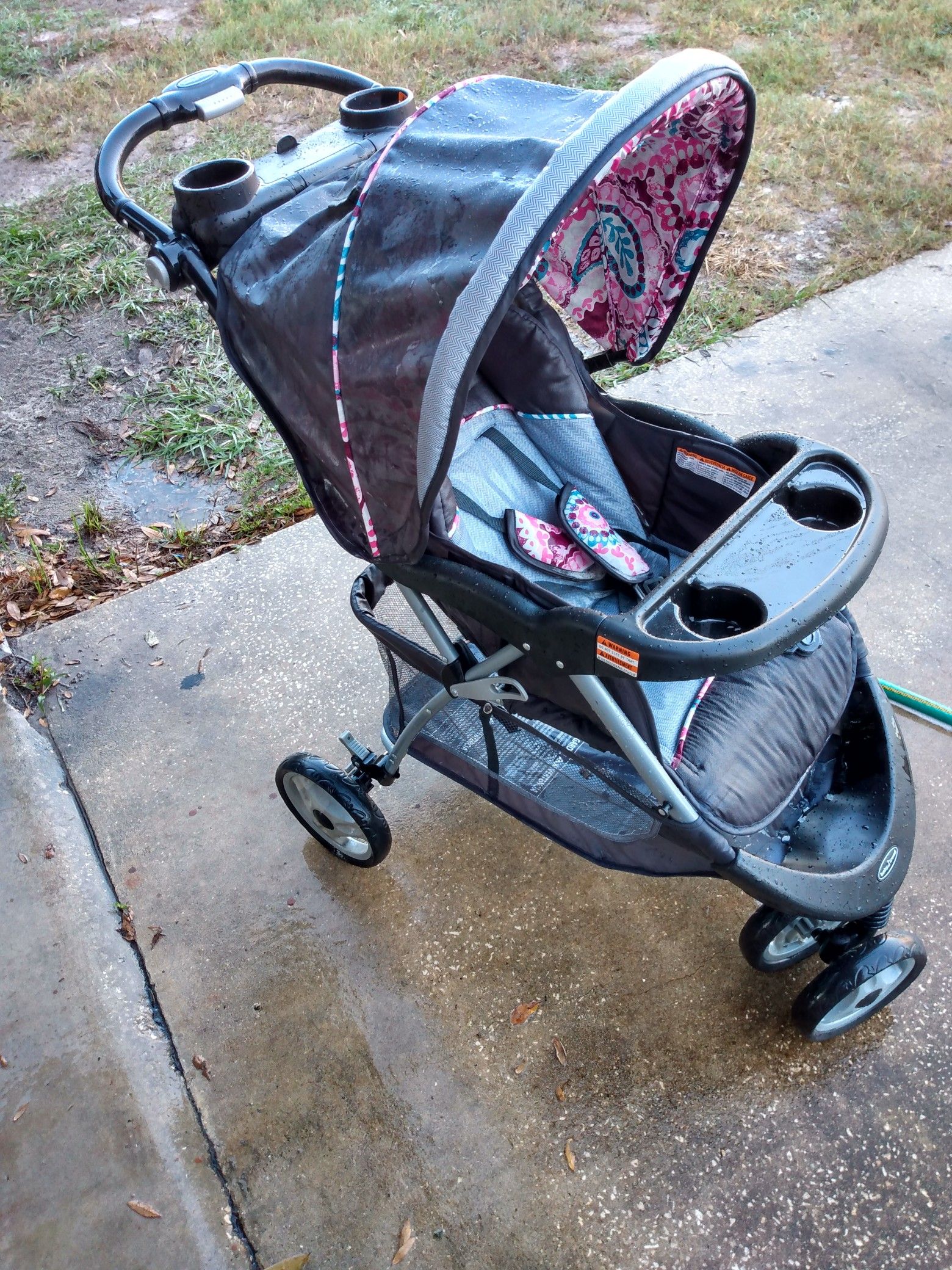 Baby Trends baby Stroller W/ Many features