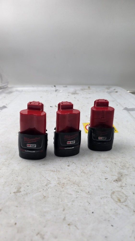 3pcs Milwaukee M12 12V 1.5-2Ah Red Lithium-Ion Battery