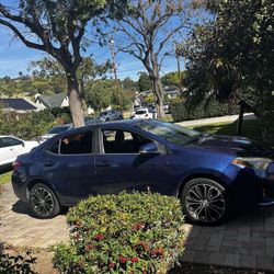 Totyota Corolla 2014 8,500$