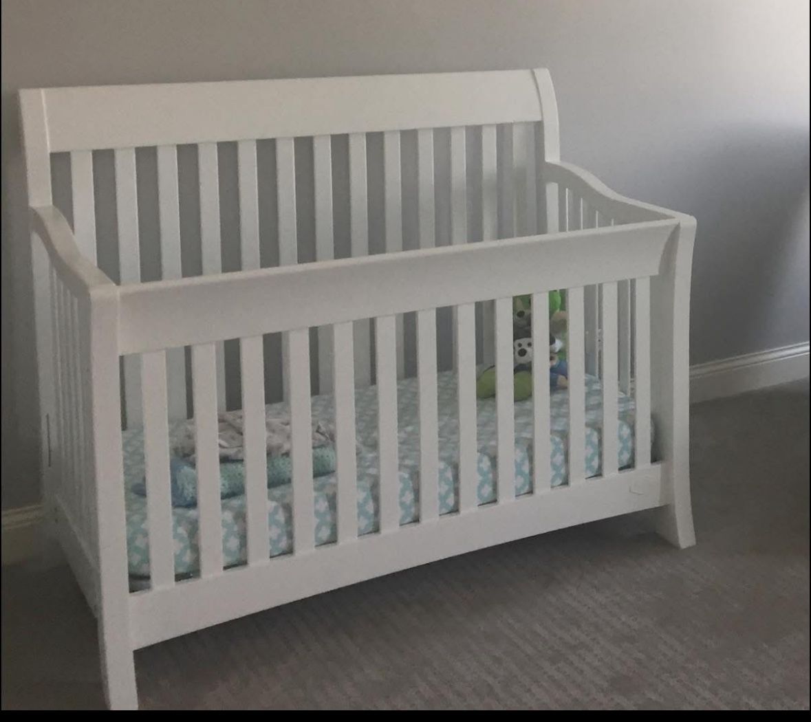 White Solid Wood Crib