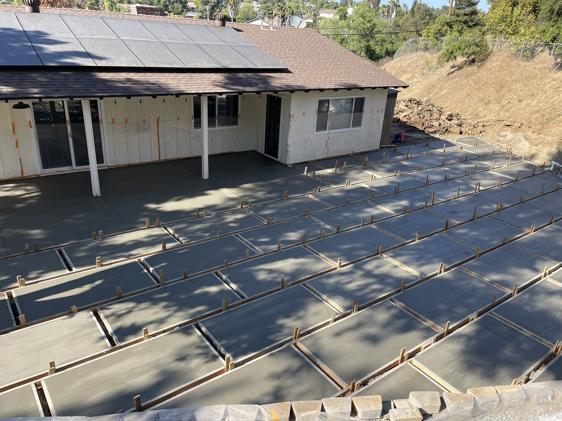 Concrete Hardscape Specialist BBQ’s Spas Pools Walls Fire Pits Landscaping design