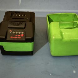 Snap-on Tools  CTB8185G Lithium Ion Battery 18V 4.0Ah And Battery boot