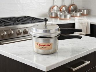 Butterfly Amigo 3L Aluminum Pressure Cooker – Good Condition