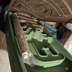 Kids Sand Box / Water Table With Umbrella 