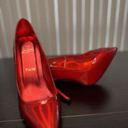 CHRISTIAN LOUBOUTIN PARIS 