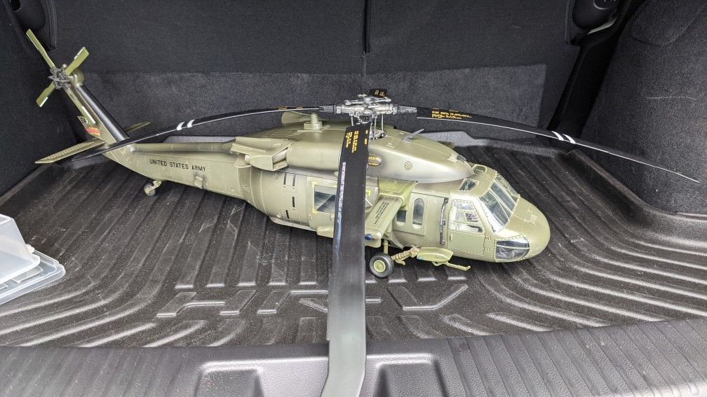 BBI Elite Force 1/18 Scale Blackhawk Helicopter Model Toy