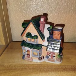 2001 Cobblestone Corners Christmas Building • add your own light