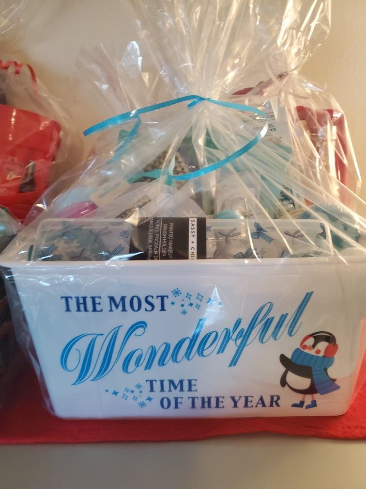 Blue Christmas Pequin Gift Basket