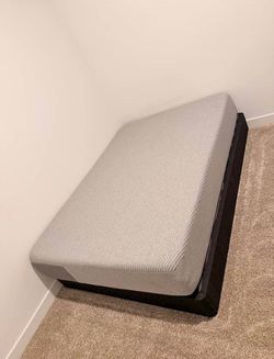 Casper Mattress and Foundation (FULL)