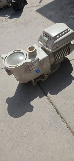 Pentair Superflo VS 1.5 THP Pool Pump