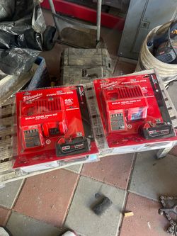 Cargador con batería de 18 voltios