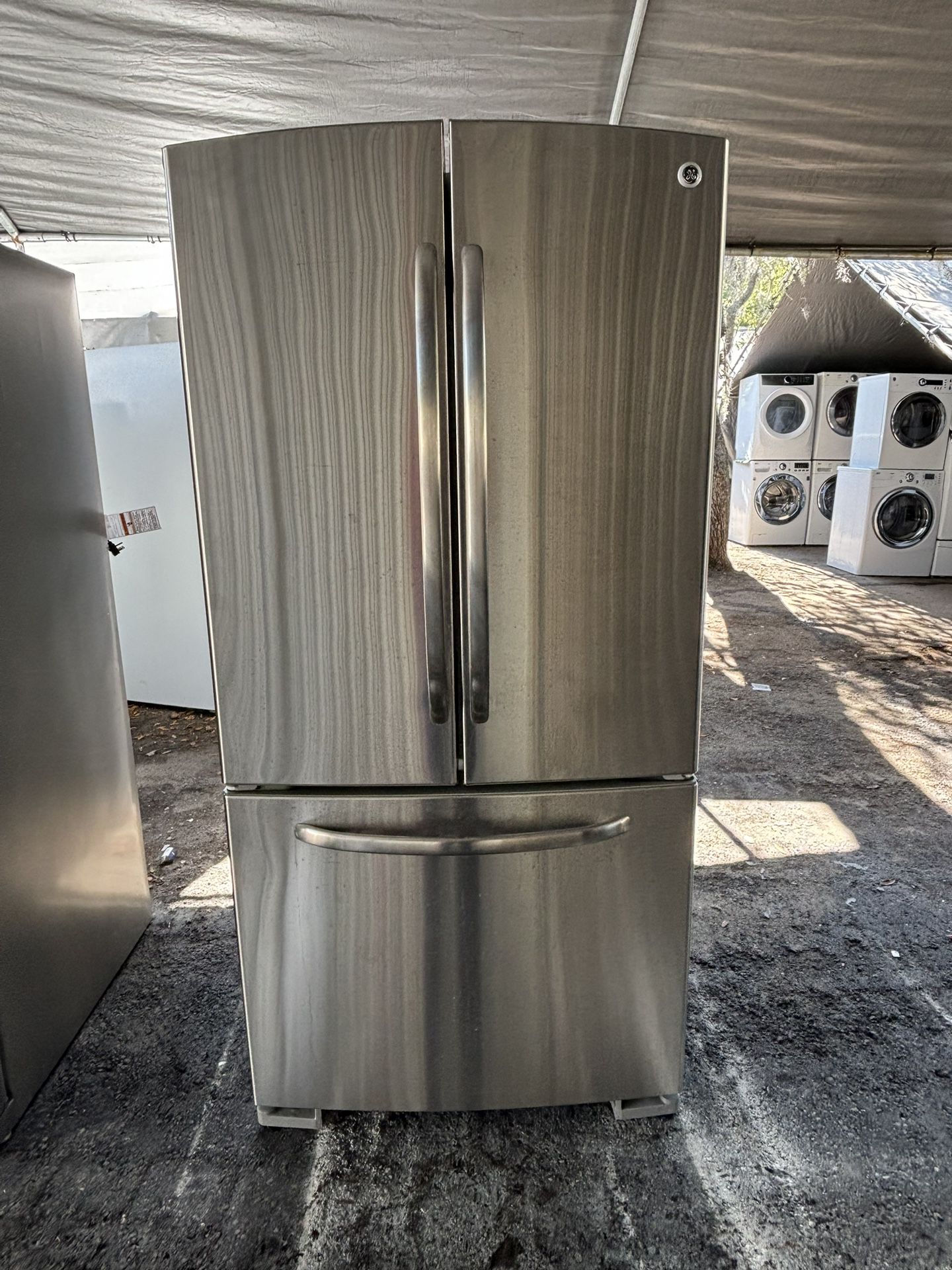Ge 33’ French Door Refrigerator (No Ice)