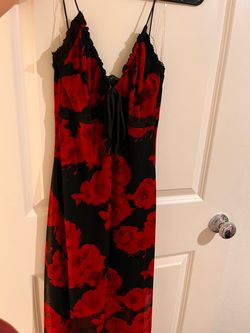 Red roses dress