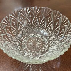 Vintage Pressed Glass Serving Bowl with Fancuts, Starbursts & Diamond Patterns (1(contact info removed)) 