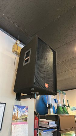 PAIR OF JBL SOUND FACTOR SF15