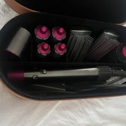 Dyson Hair Dryer With Ally He Accessories. This Hair Dryer Cost Over $650 Please Look It Up . It’s In Perfect Shape 