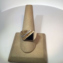 10K Yellow Gold Gents Diamond And Onyx Fashion Ring 