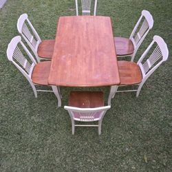 Kitchen Table With 6 Chaite 