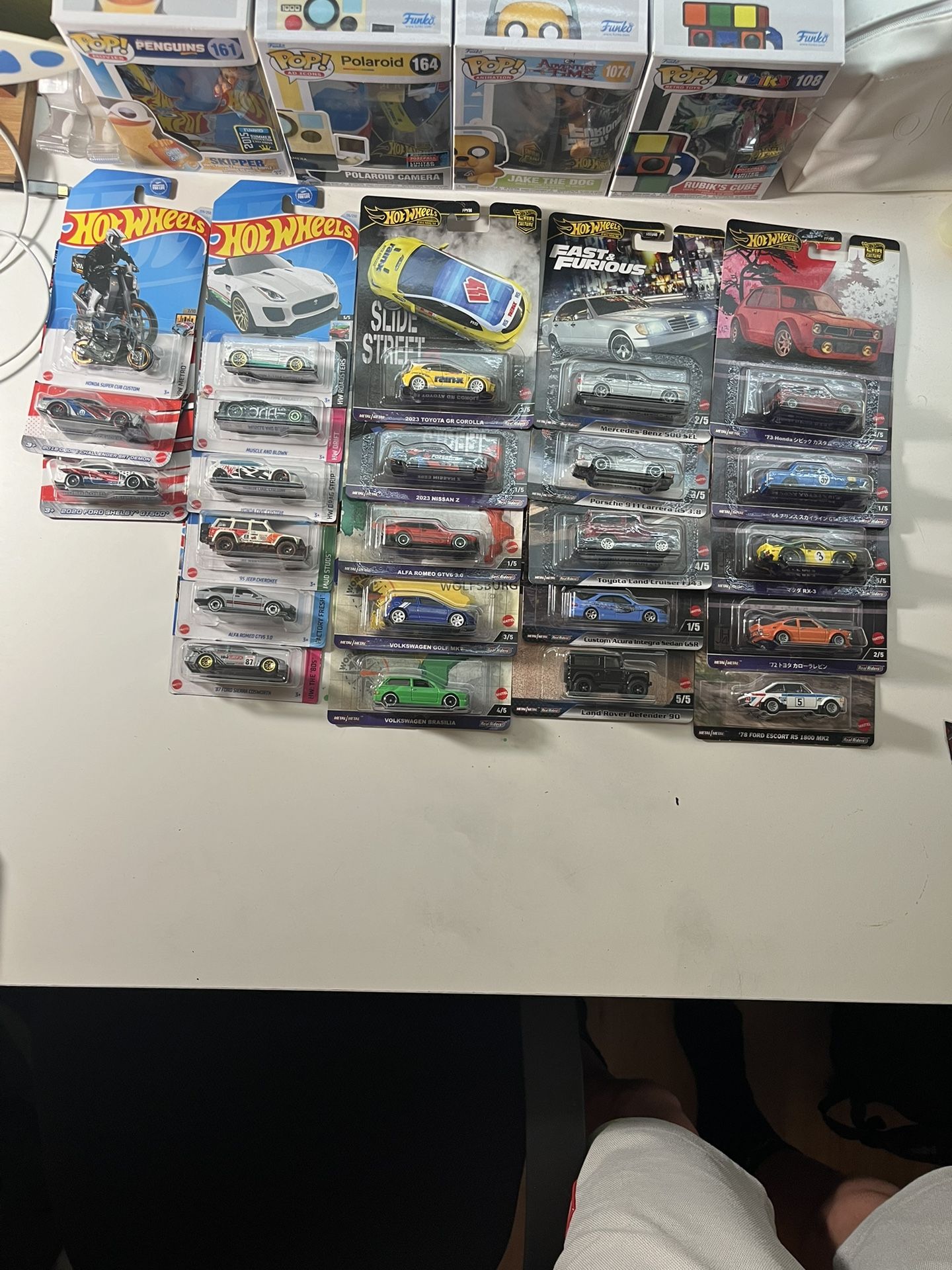 Hot Wheels Lot - Premiums and Treasure Hunts
