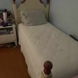 2 Twins Bed For Sale