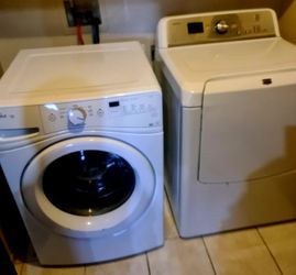 Whirlpool Washer & Gas Dryer Set – Like New – Only $450 for Both