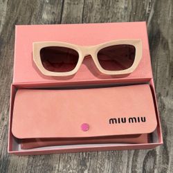 MIU MIU SUNGLASSES 