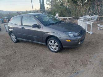 2002 Ford Focus zx3 HATCHBACK