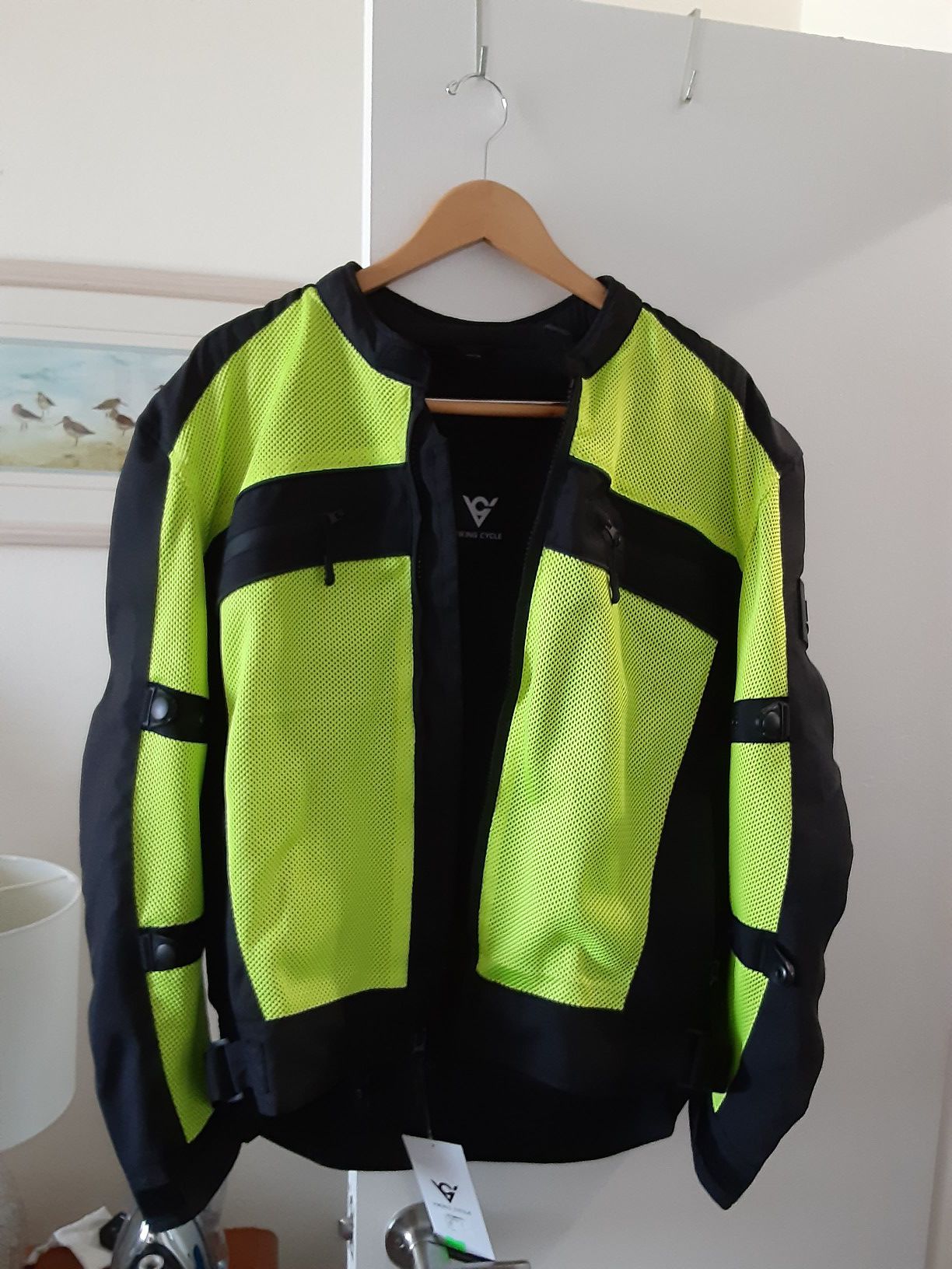 SIZE L BRAND NEW MOTORCYCLE JACKET