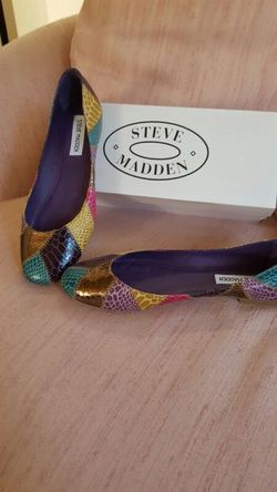 Darling Steve Madden Multi-Colored Flats