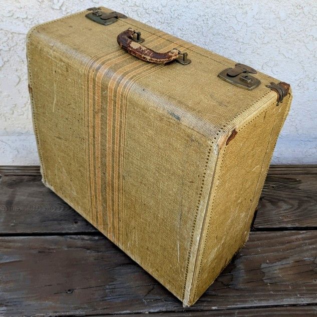  Vintage Luggage 1940s Suitcase 18"x17"x8-1/2"  80+ Yrs Old • For Movie Props, Repair, Decoration, Display, Vintage Suitcases, Spanish Made Suitcase. 