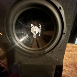 Kicker box with speakers