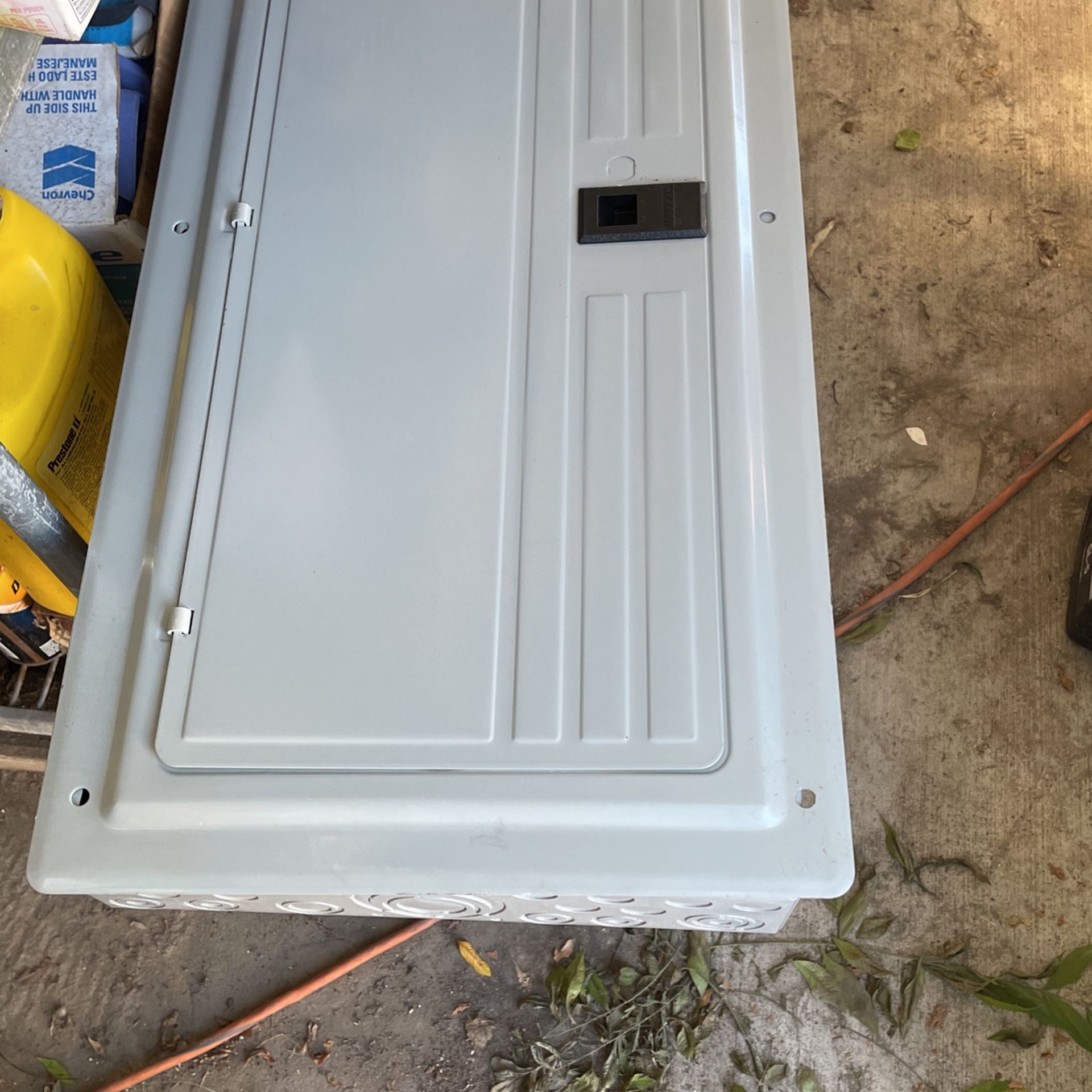 Caja  Nueba.   de luz La Bendo Por  $55 
