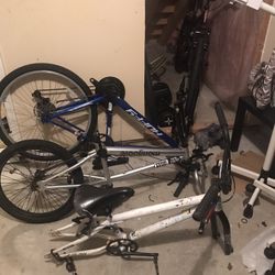 Bunch Of Bike Ls Bike Parts Etc.    Read Description!!!