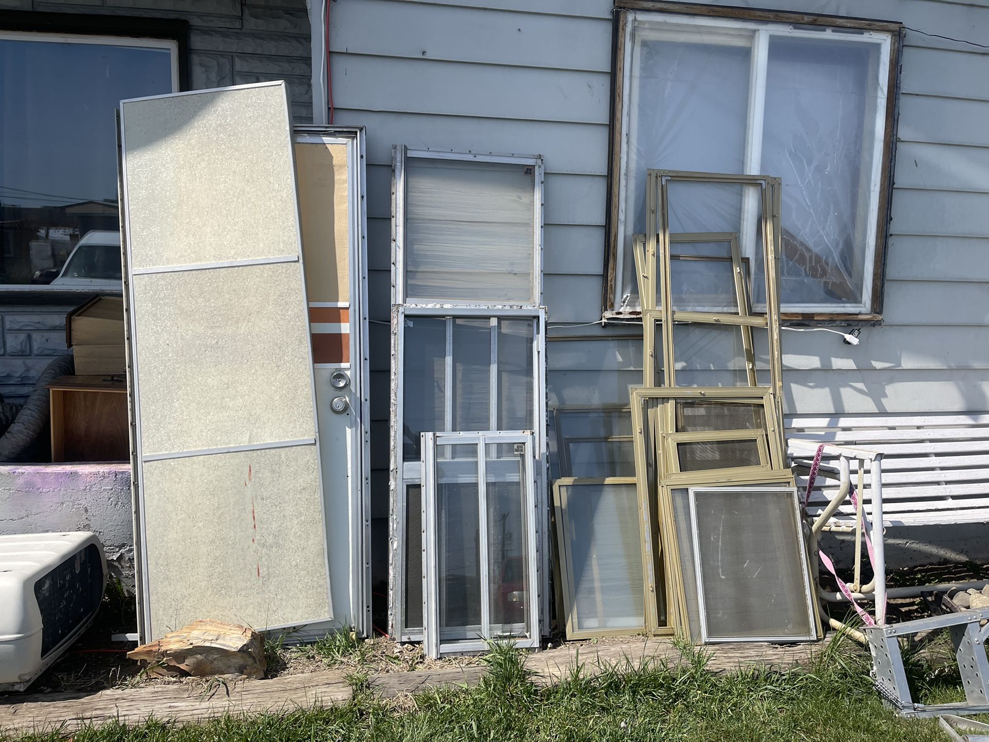 Every Thing U Need To Start Ur Own Tiny House