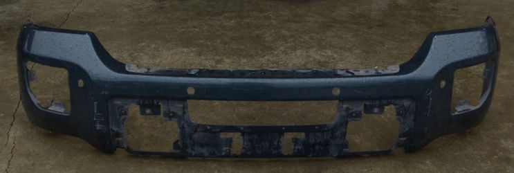 USED REF#M048 || 2015-2019 GMC SIERRA 2500/3500 || FRONT METAL BUMPER COVER ONLY