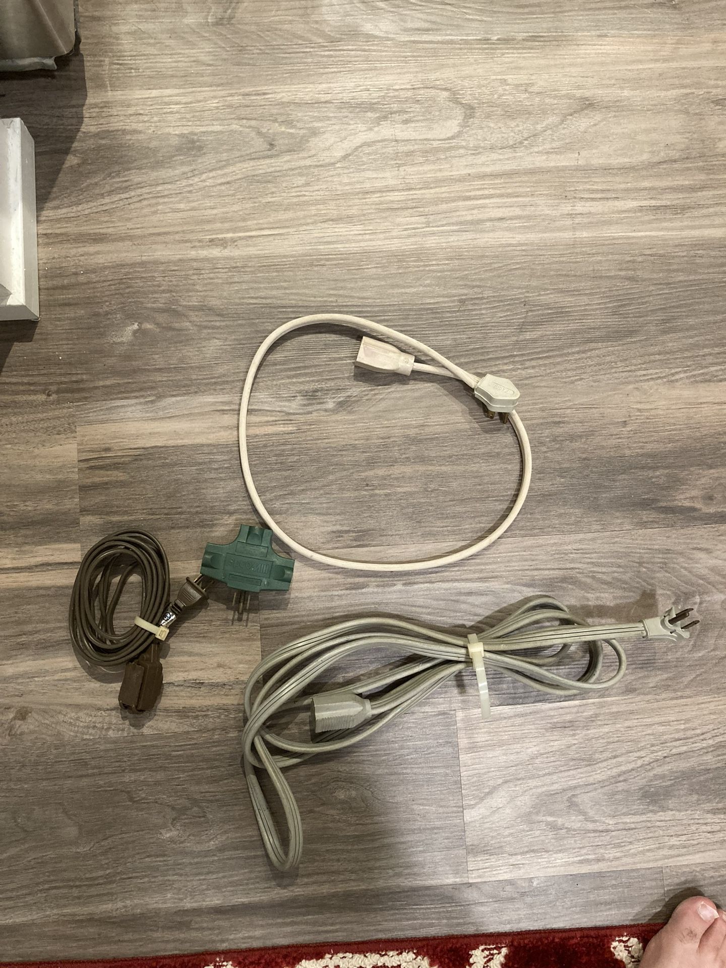 Various extension cord and cord adaptor lot-4 count