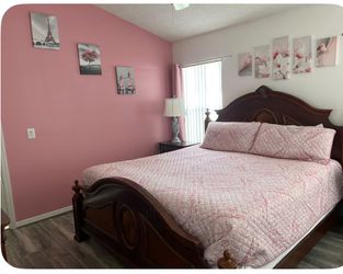 King Size Quilt set and 8 pictures