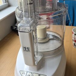 Cuisinart Prep 11 Plus 11-Cup Food Processor (model DLC-2011)