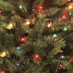 7.5 -Foot Pre-LiT  Christmas Tree 