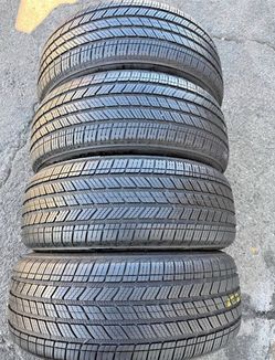 Set 215/55-17 Bridgestone con el 80% de vida
